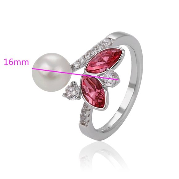 Stunning Butterfly Swarovski Ring - Picture 3 of 14